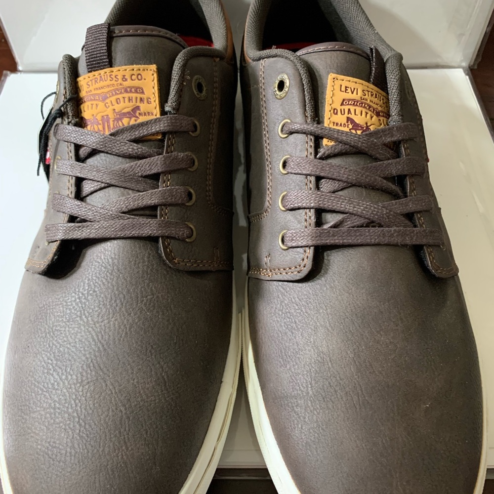 Mens shoes
